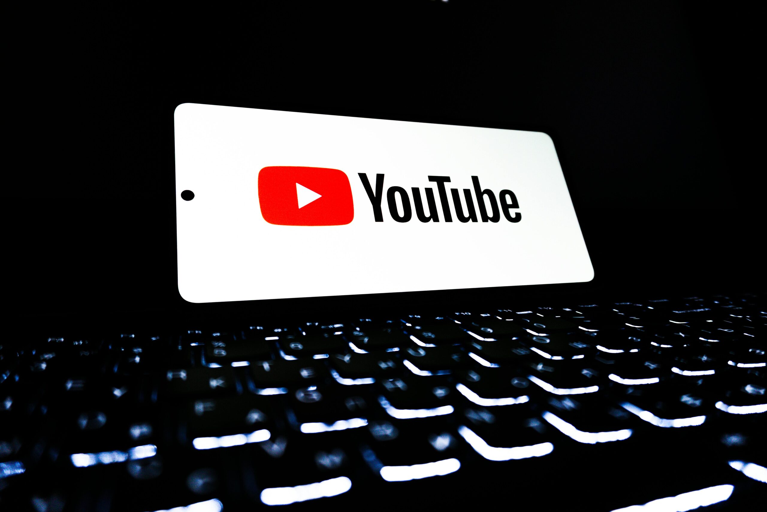 como monetizar um canal no youtube